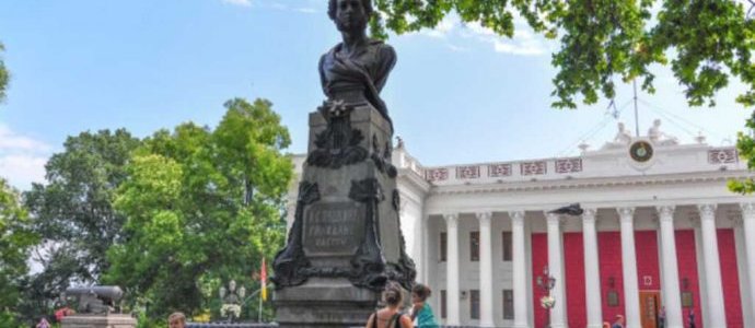 В одеській мерії – кадрові ротації: хто очолив райони, департаменти та КП